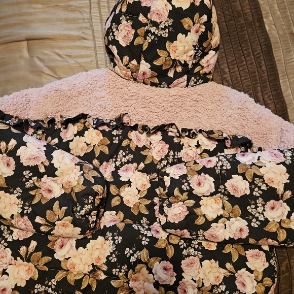 FOR LOVE & LEMONS Hooded Sherpa Lined Puffer Jacket - Picture 2 of 7